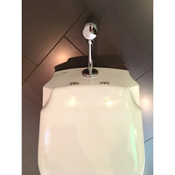 BB Urinal Zulauf von oben mit Deckel, Druckspüler, Ablaufsiphon & Hygiene Glasur, weiß
